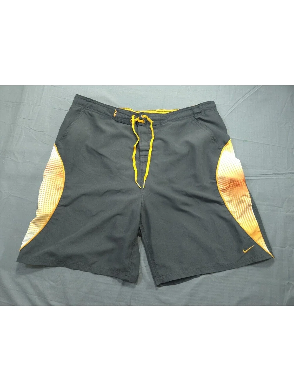 Nike Swim Trunks Board Shorts Mens XL Gray Mesh Lined Beach Travel Drawstring